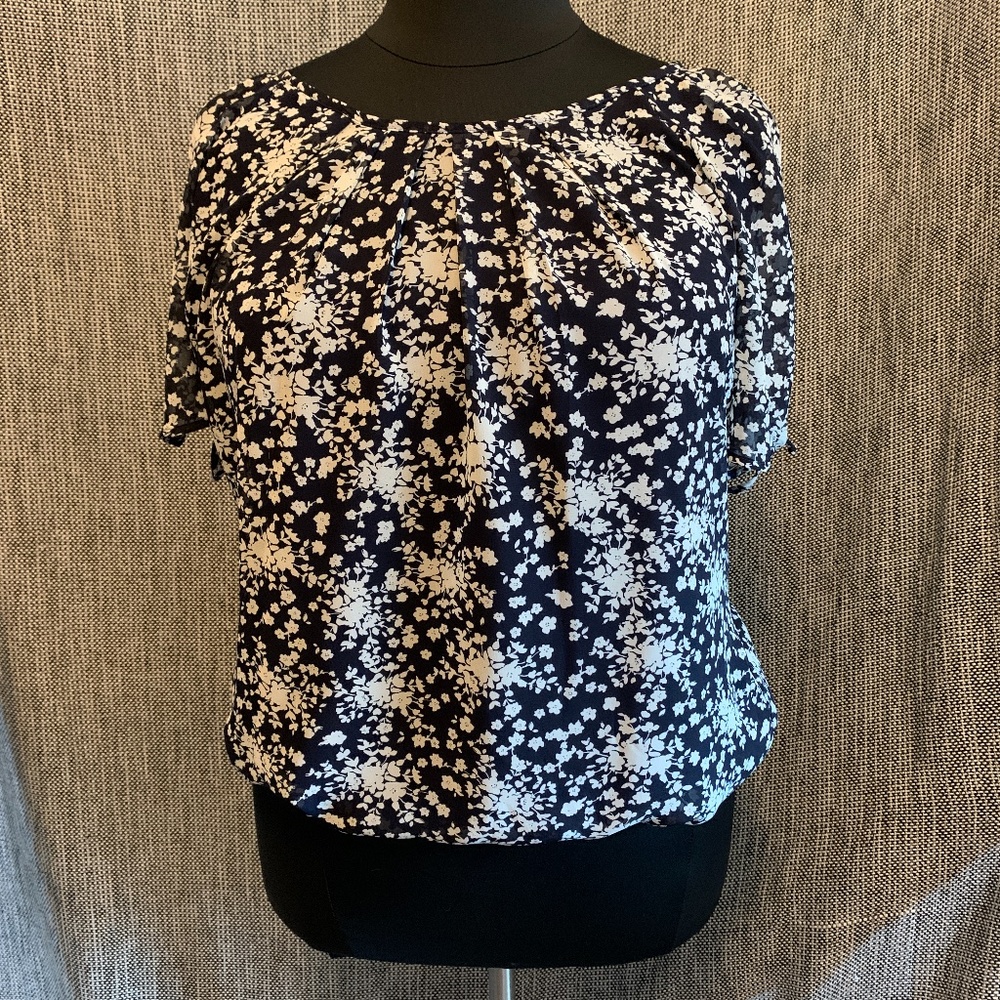 Dress Barn XL Bubble Hemmed Blouse Dark Blue/White